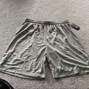 Mens 2xl new balance shorts